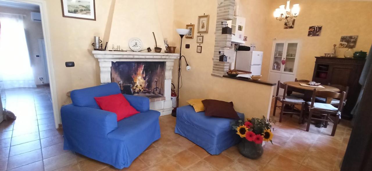 Relax Nell' Antico Borgo Villa Casperia Eksteriør bilde